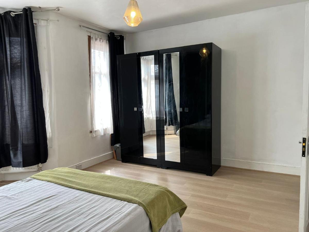 Hotel The Leyton Oasis London Exterior foto